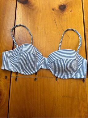 J CREW 36B Seersucker Underwire Bikini Top Adjustable Straps